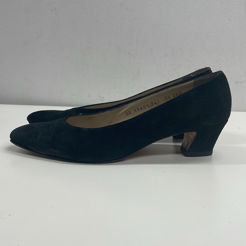 Salvatore Ferragamo Black Suede Pump Size 8.5 AA(Extra Narrow)